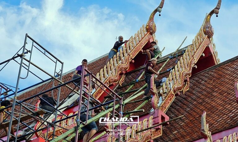 ทีมชลิดาทาสีพระอุโบสถและหลังคา วัดไทรงาม